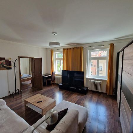 Apartman 63M2 S Balkonem V Lazenskem Centru การ์โลวีวารี ภายนอก รูปภาพ