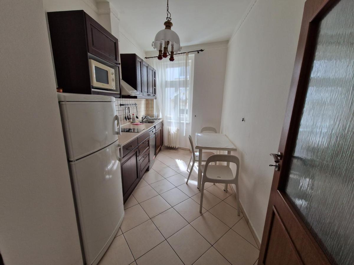Apartman 63M2 S Balkonem V Lazenskem Centru การ์โลวีวารี ภายนอก รูปภาพ